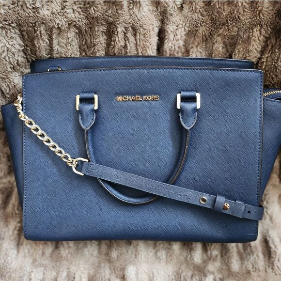 NWOT MICHAEL KORS Navy Tote - Picture 1 of 12